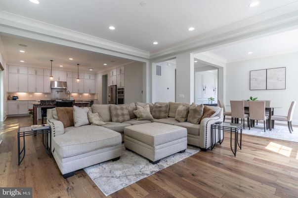 Dining room, Interior, Kitchen, Living room, Pendant Lights, Recessed Lighting, Stainless Steel Appliances, Wood Texture Flooring