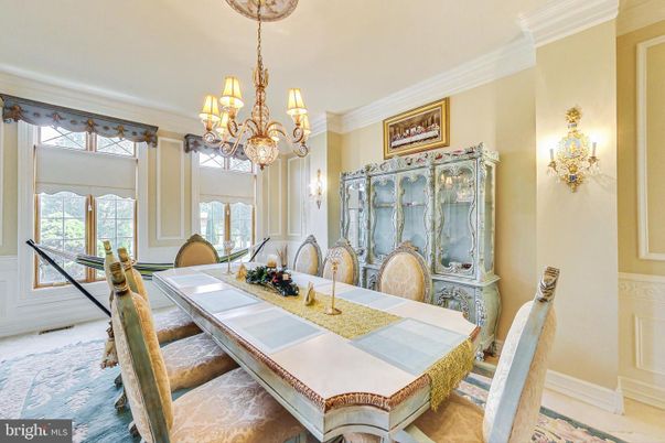 Chandelier, Dining room, Interior