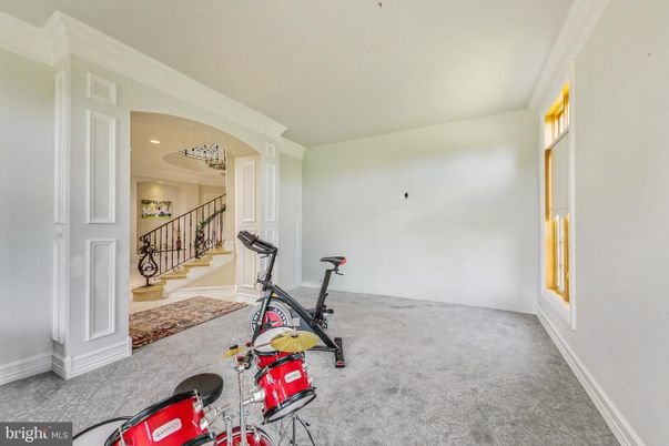 Fitness Equipment, Interior, Recessed Lighting