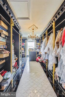 Chandelier, Interior, Walk-in Closets