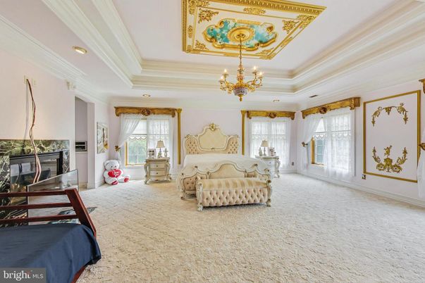 Bedroom, Chandelier, Interior, Recessed Lighting