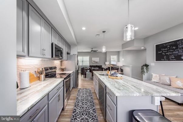 Interior, Kitchen, Living room, Pendant Lights, Recessed Lighting, Stainless Steel Appliances, Wood Texture Flooring