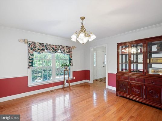 Chandelier, Interior, Wood Texture Flooring