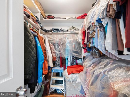 Interior, Walk-in Closets