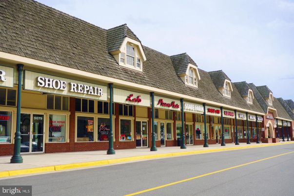 Exterior, Facade, Highrise