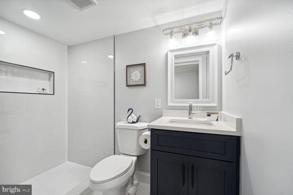 Bathroom, Interior, Recessed Lighting