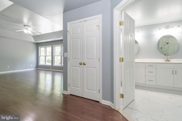 Empty room, Interior, Marble, Wood Texture Flooring