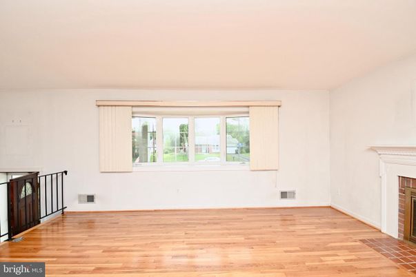Empty room, Fireplace, Interior, Wood Texture Flooring