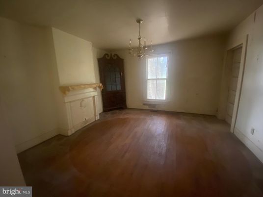 Chandelier, Empty room, Interior, Wood Texture Flooring