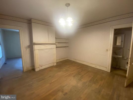 Empty room, Interior, Pendant Lights, Wood Texture Flooring