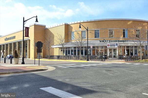 Exterior, Facade, Condo Building