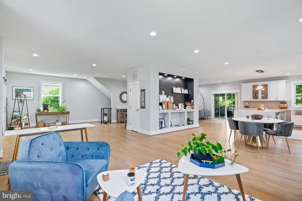 Dining room, Interior, Kitchen, Pendant Lights, Recessed Lighting, Wood Texture Flooring