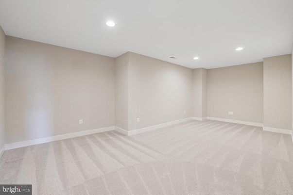 Empty room, Interior, Recessed Lighting