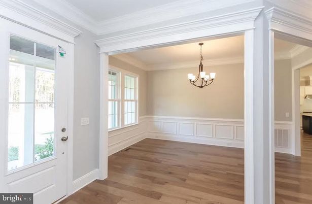 Chandelier, Empty room, Interior, Wood Texture Flooring