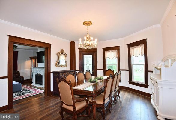 Chandelier, Dining room, Fireplace, Interior, Wood Texture Flooring