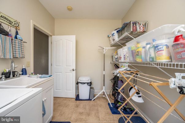 Interior, Washer