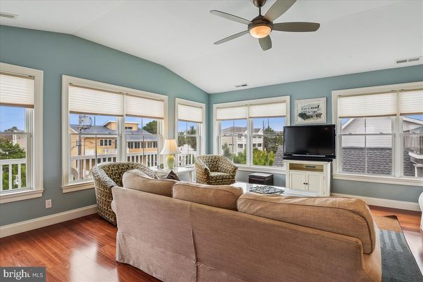 Interior, Living room, Sun Room, Wood Texture Flooring