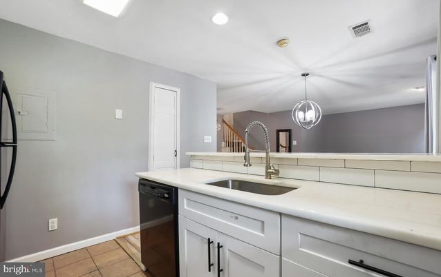 Interior, Kitchen, Pendant Lights, Recessed Lighting