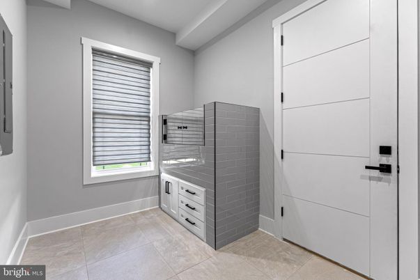 Interior, Recessed Lighting, Washer