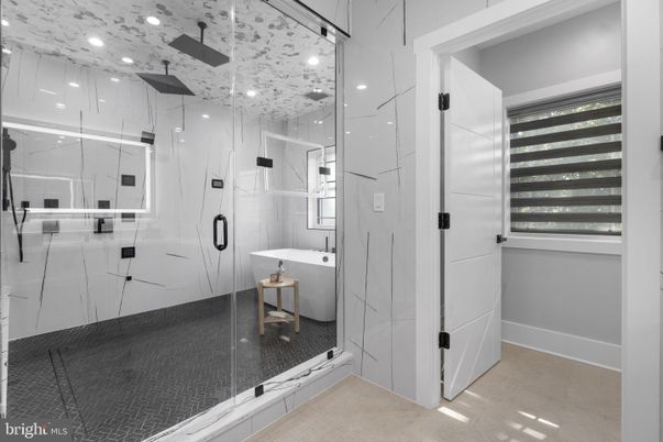 Bathroom, Free Standing Baths, Glass Shower, Interior, Recessed Lighting