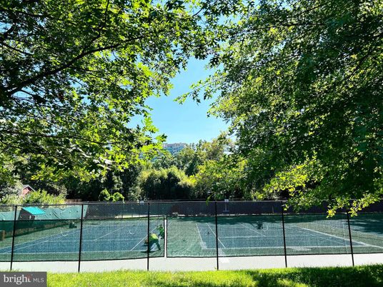 Exterior, Tennis Courts