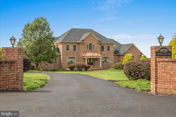 Exterior, Facade, Brick Facade, French Provincial