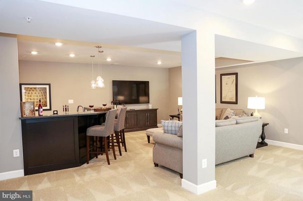 Interior, Living room, Pendant Lights, Recessed Lighting