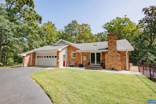 Attached, Exterior, Facade, Brick Facade, Ranch