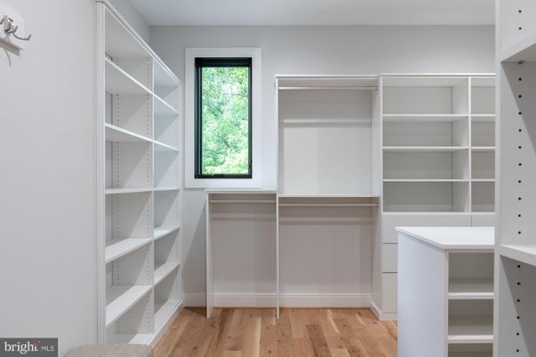 Interior, Walk-in Closets, Wood Texture Flooring