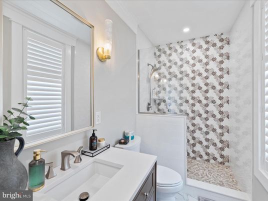 Bathroom, Interior, Recessed Lighting