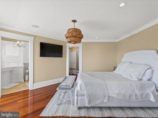 Bedroom, Interior, Pendant Lights, Recessed Lighting, Wood Texture Flooring