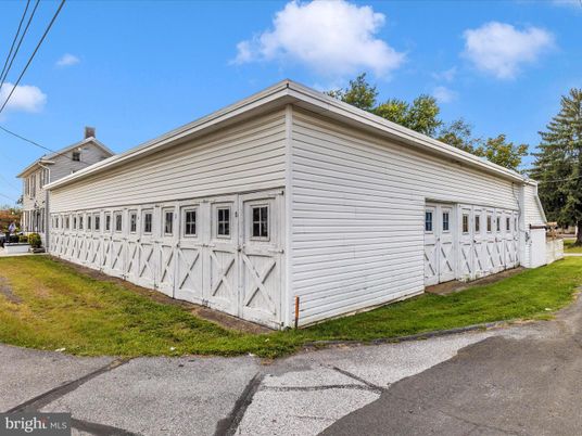 Detached Garage, Exterior