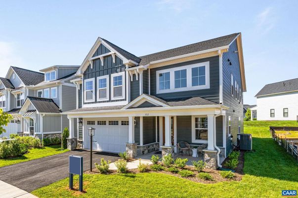 Attached, Exterior, Facade, Farmhouse