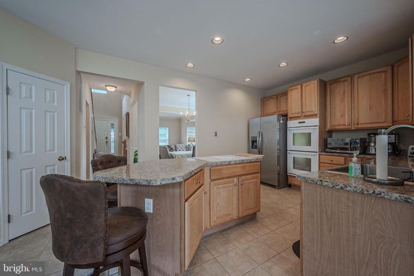 Chandelier, Dining room, Interior, Kitchen, Recessed Lighting, Stainless Steel Appliances