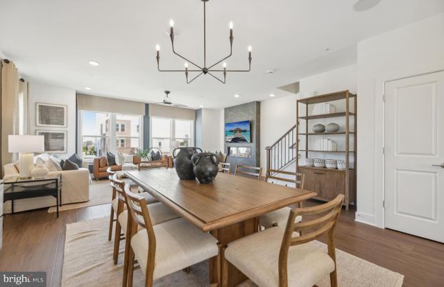 Chandelier, Dining room, Interior, Living room, Recessed Lighting, Wood Texture Flooring