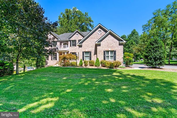 Backyard, Exterior, Facade, Brick Facade, Brick Traditional