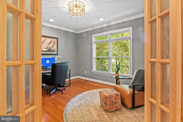 Home Office, Interior, Recessed Lighting, Wood Texture Flooring