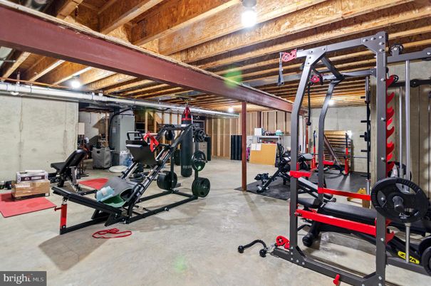 Fitness Equipment, Interior, Wooden Beams