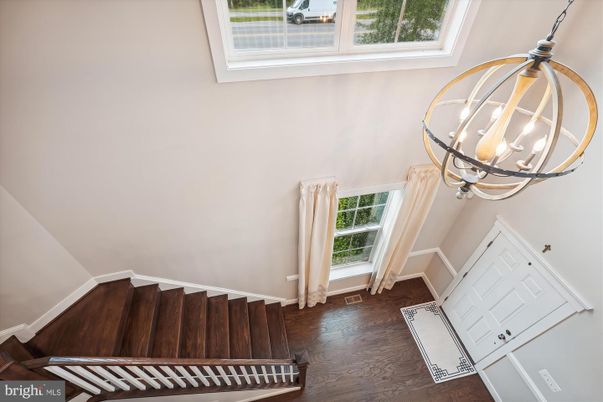 Interior, Pendant Lights, Wood Texture Flooring