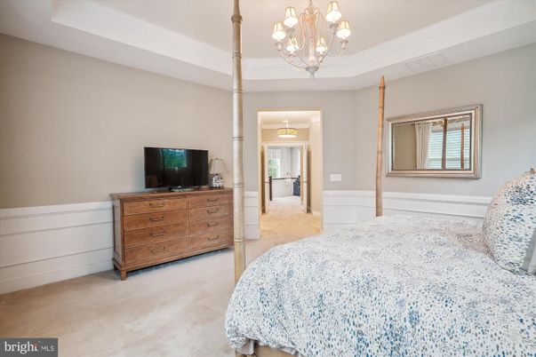 Bedroom, Chandelier, Interior, Pendant Lights