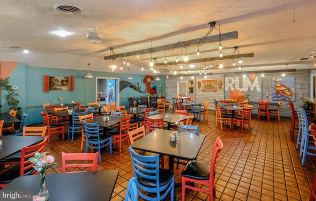 Dining room, Interior, Pendant Lights, Recessed Lighting