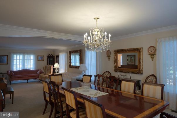 Chandelier, Dining room, Interior, Living room