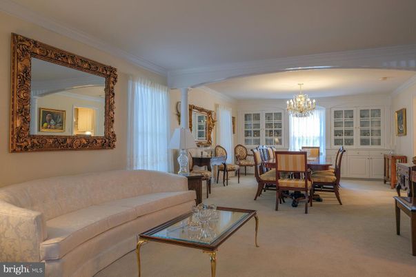 Chandelier, Dining room, Interior, Living room
