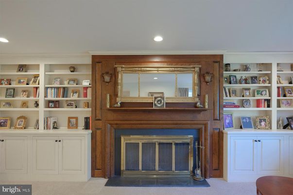 Fireplace, Interior, Recessed Lighting
