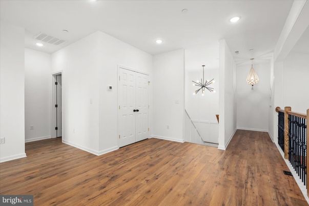 Empty room, Interior, Pendant Lights, Recessed Lighting, Wood Texture Flooring
