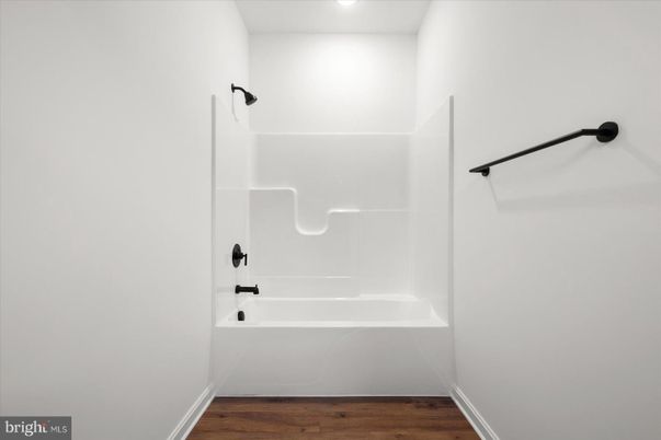 Bathroom, Interior, Recessed Lighting, Wood Texture Flooring