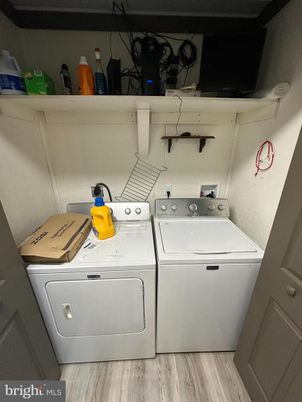 Interior, Utility Closets, Washer, Wood Texture Flooring