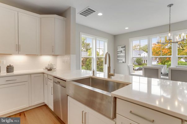 Dining room, Interior, Kitchen, Pendant Lights, Recessed Lighting, Wood Texture Flooring