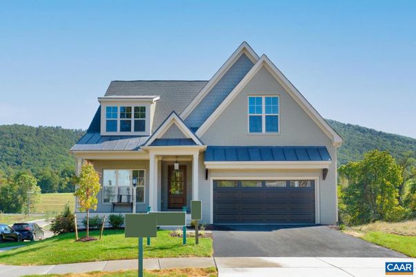 Attached, Exterior, Facade, Farmhouse