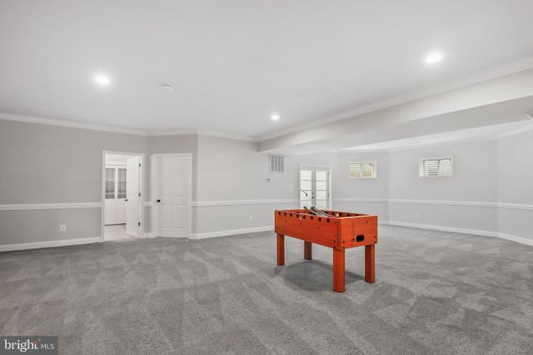 Empty room, Game Room, Interior, Recessed Lighting